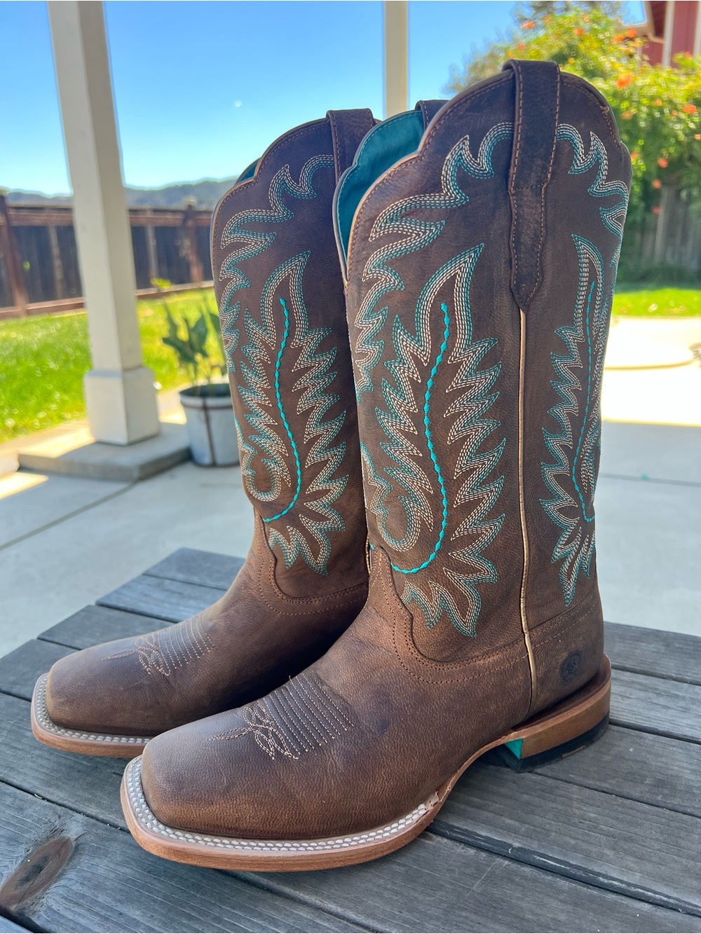 Ariat Frontier Tilly Wide Square Toe Western Boot - Picture 2 of 11